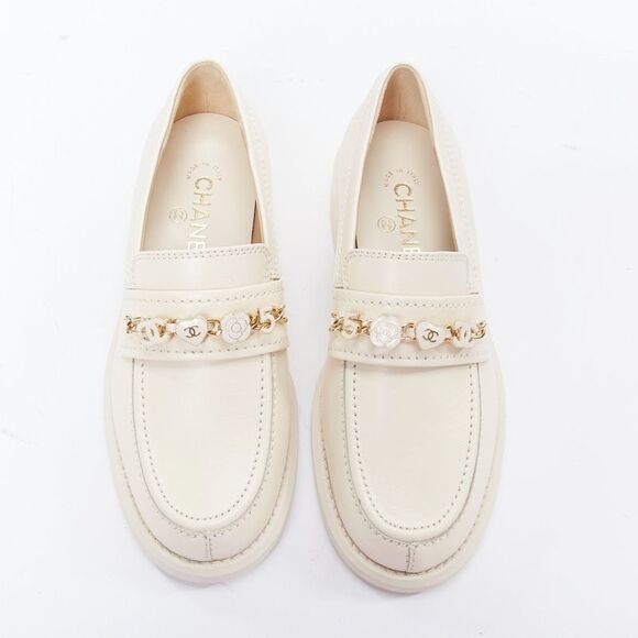 Chanel CC Heart Flower Charm Chain Leather Loafers - Picture 1 of 6